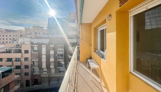 Segunda mano - Apartamento - Alicante