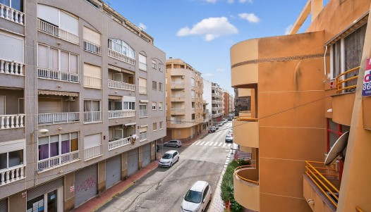 Apartment - Revente - Torrevieja - CBE02-325
