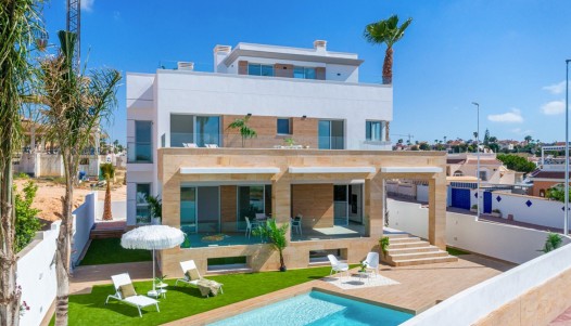 Chalet independiente  - Nueva construcción  - Ciudad Quesada - CBE01-2584