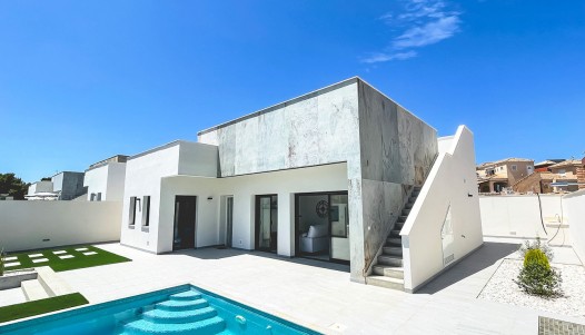 Chalet independiente  - Nueva construcción  - Pinar de Campoverde - CBE01-1522
