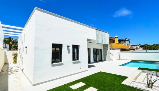 Villa - New Build - Pinar de Campoverde - Centro