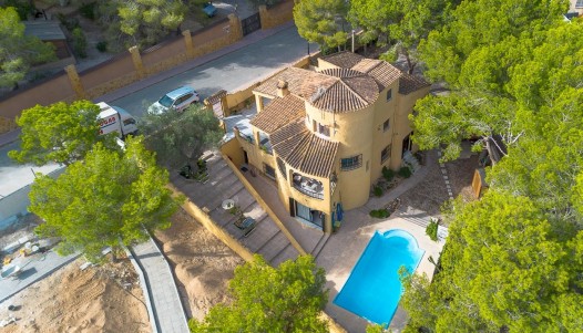 Villa - Resale - Villamartin - Res. Las Filipinas