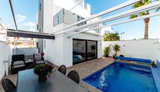 Villa - Revente - Torre de La Horadada - CBE02-111