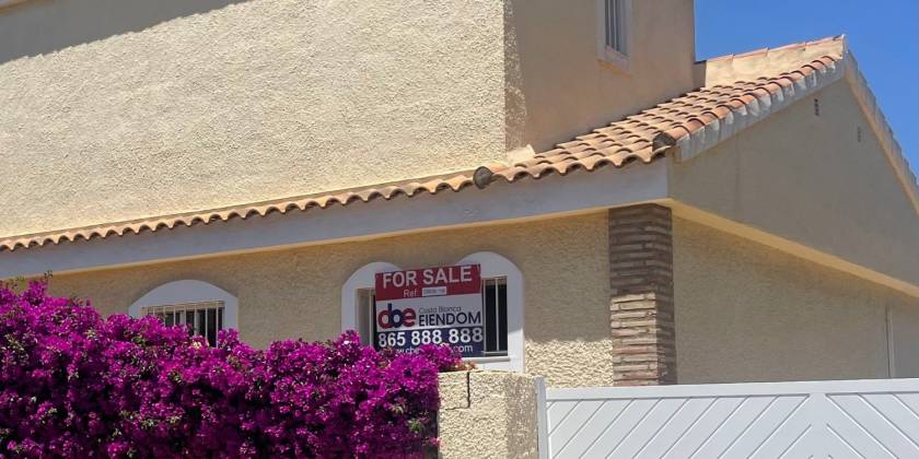 Slik selger du boligen din i Spania