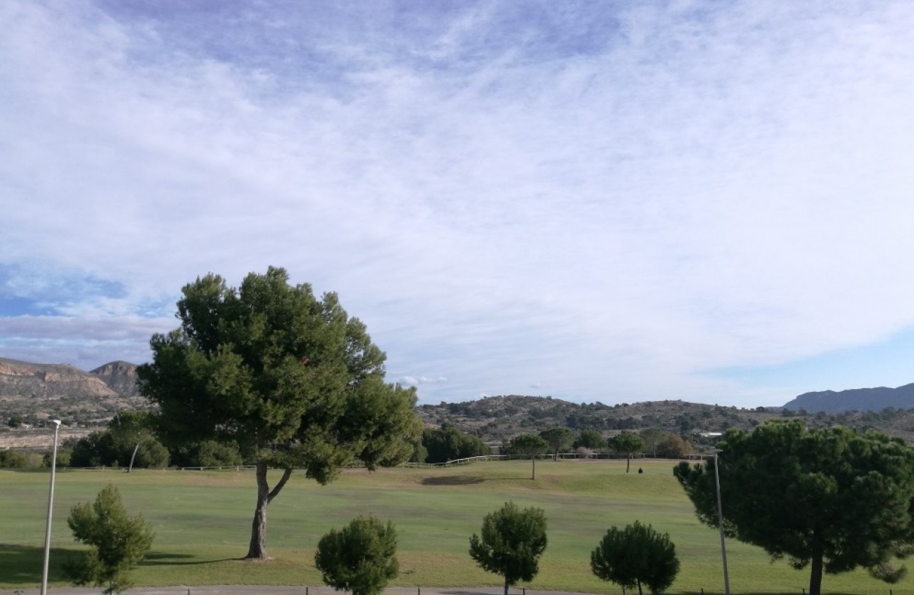 Resale - Villa / Semi-detached - Monforte del Cid - Alenda Golf
