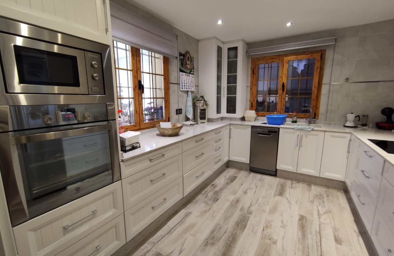 Brukte Boliger - Villa - Elda