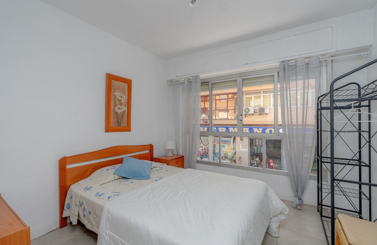 Sprzedaż - Apartament - Alicante - 