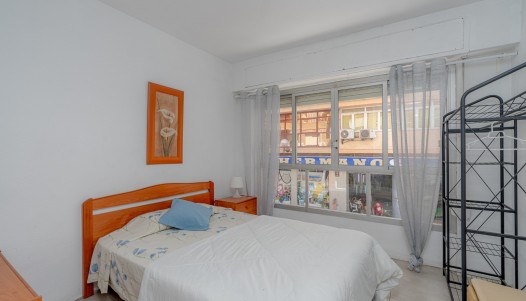 Sprzedaż - Apartament - Alicante - 