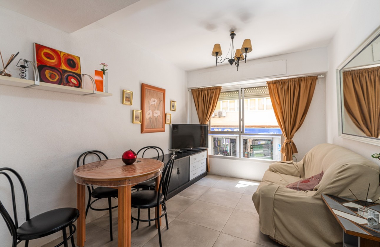 Sprzedaż - Apartament - Alicante - 