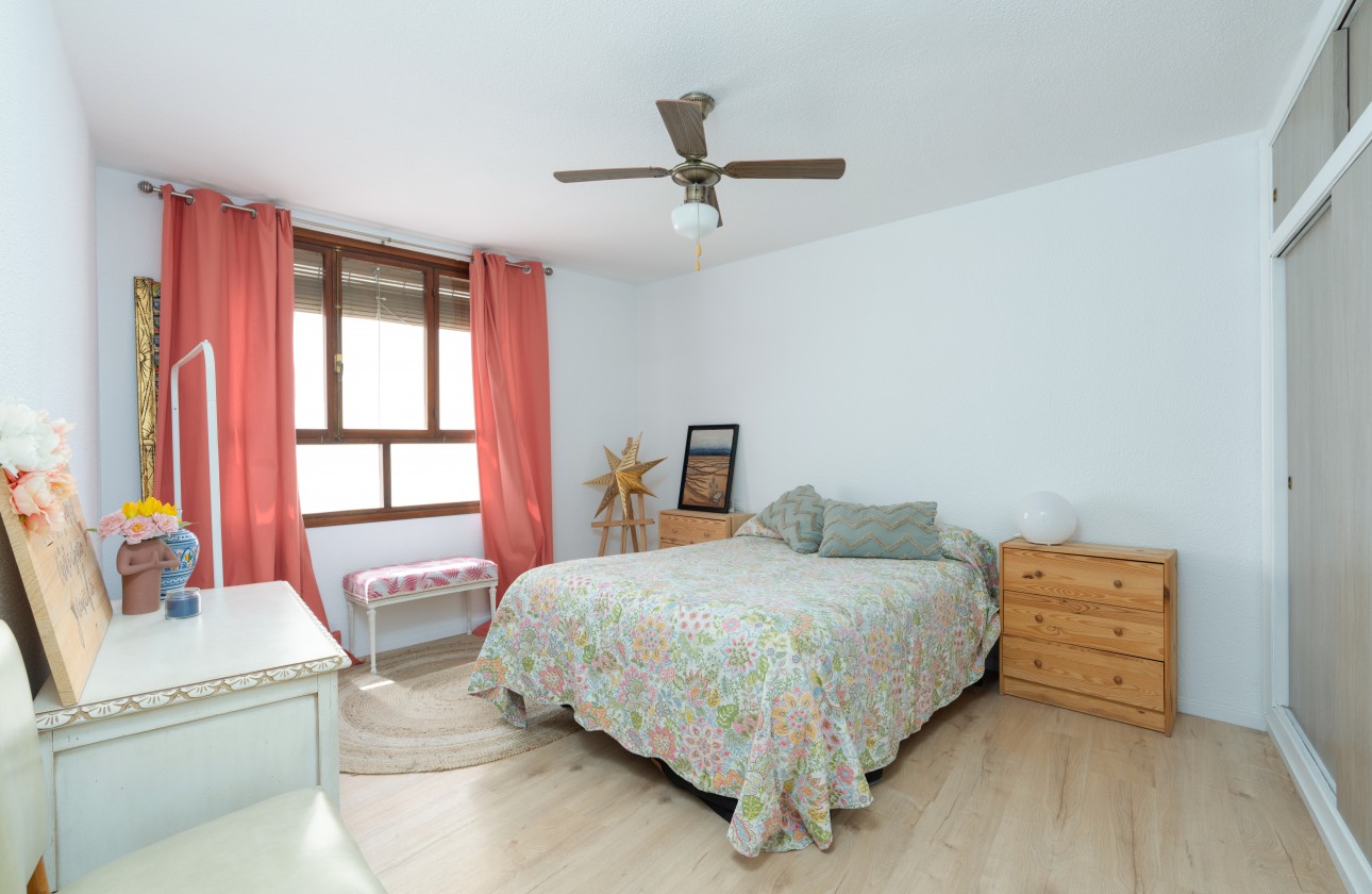 Revente - Apartment - Alicante - Centre