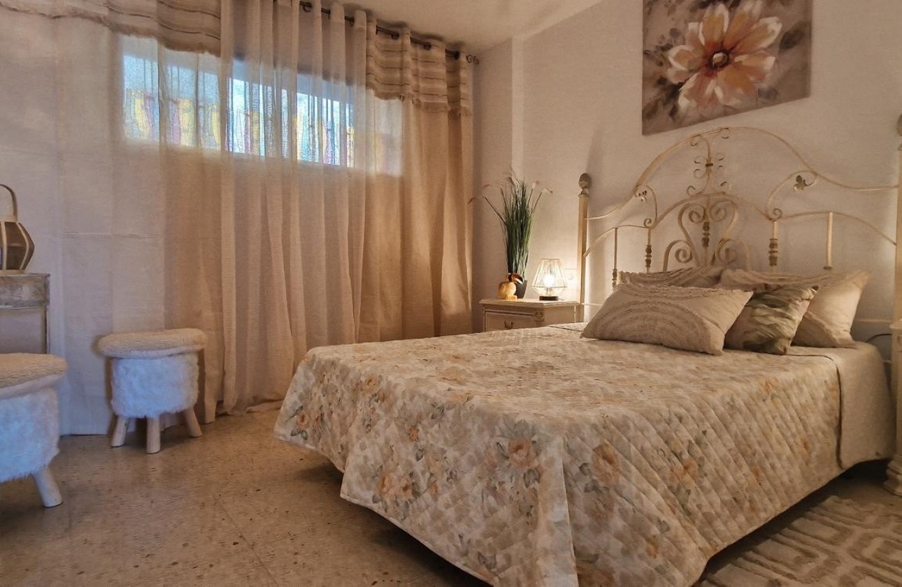 Resale - Apartment - Alicante - Playa de la Albufereta