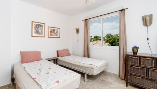 Resale - Villa / Semi-detached - Mutxamel - Club De Golf Bonalba