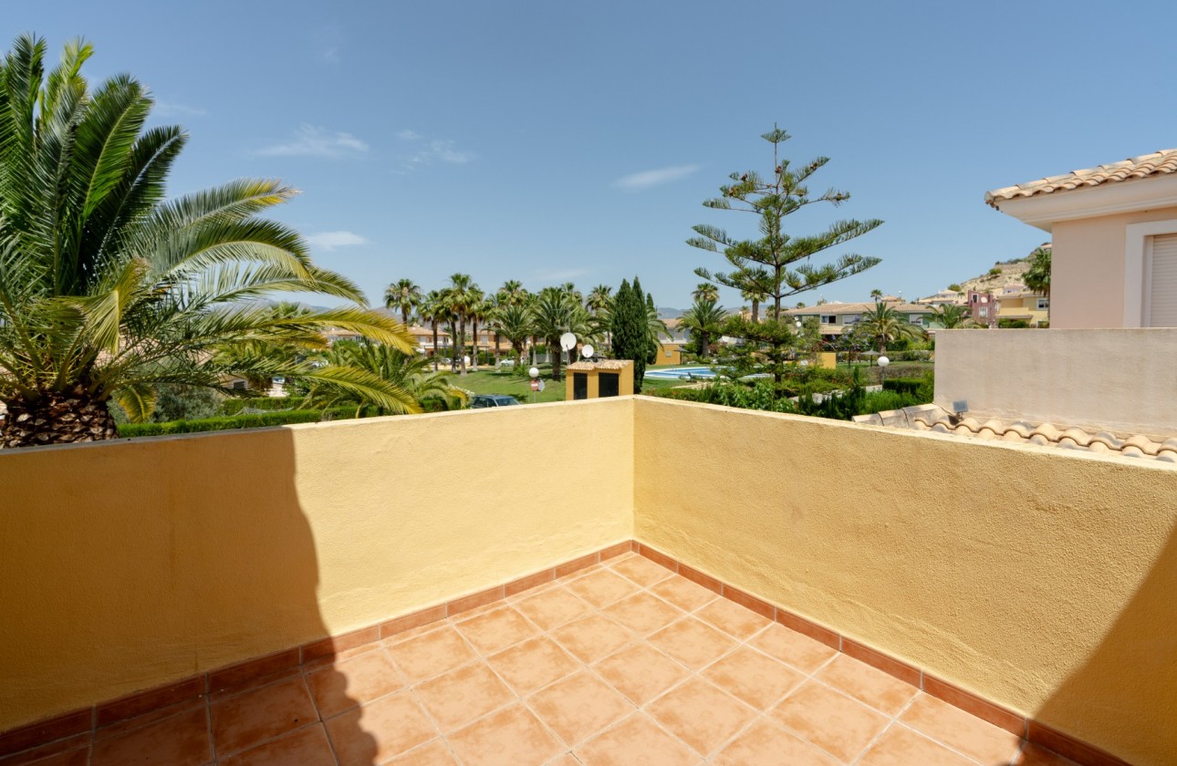 Resale - Villa / parhus - Mutxamel - Club De Golf Bonalba