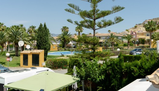 Resale - Villa / parhus - Mutxamel - Club De Golf Bonalba