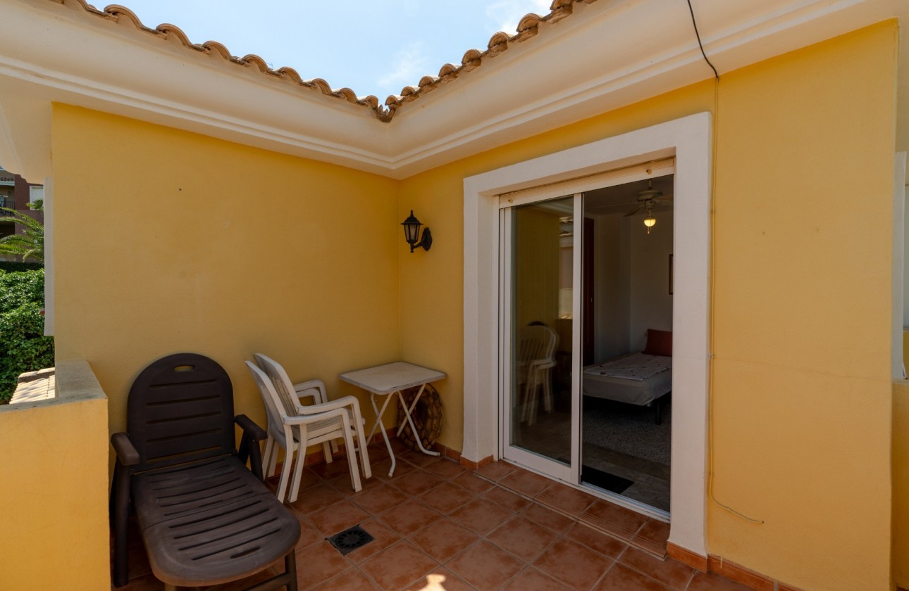 Resale - Villa / Semi-detached - Mutxamel - Club De Golf Bonalba