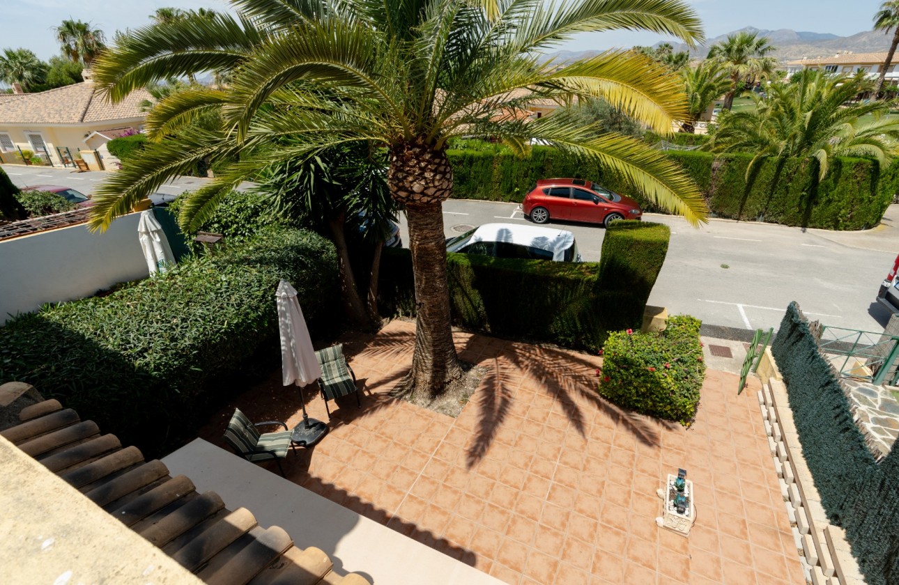 Resale - Villa / Semi-detached - Mutxamel - Club De Golf Bonalba