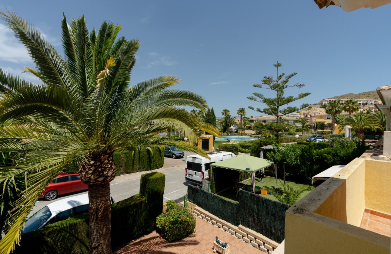 Resale - Villa / parhus - Mutxamel - Club De Golf Bonalba