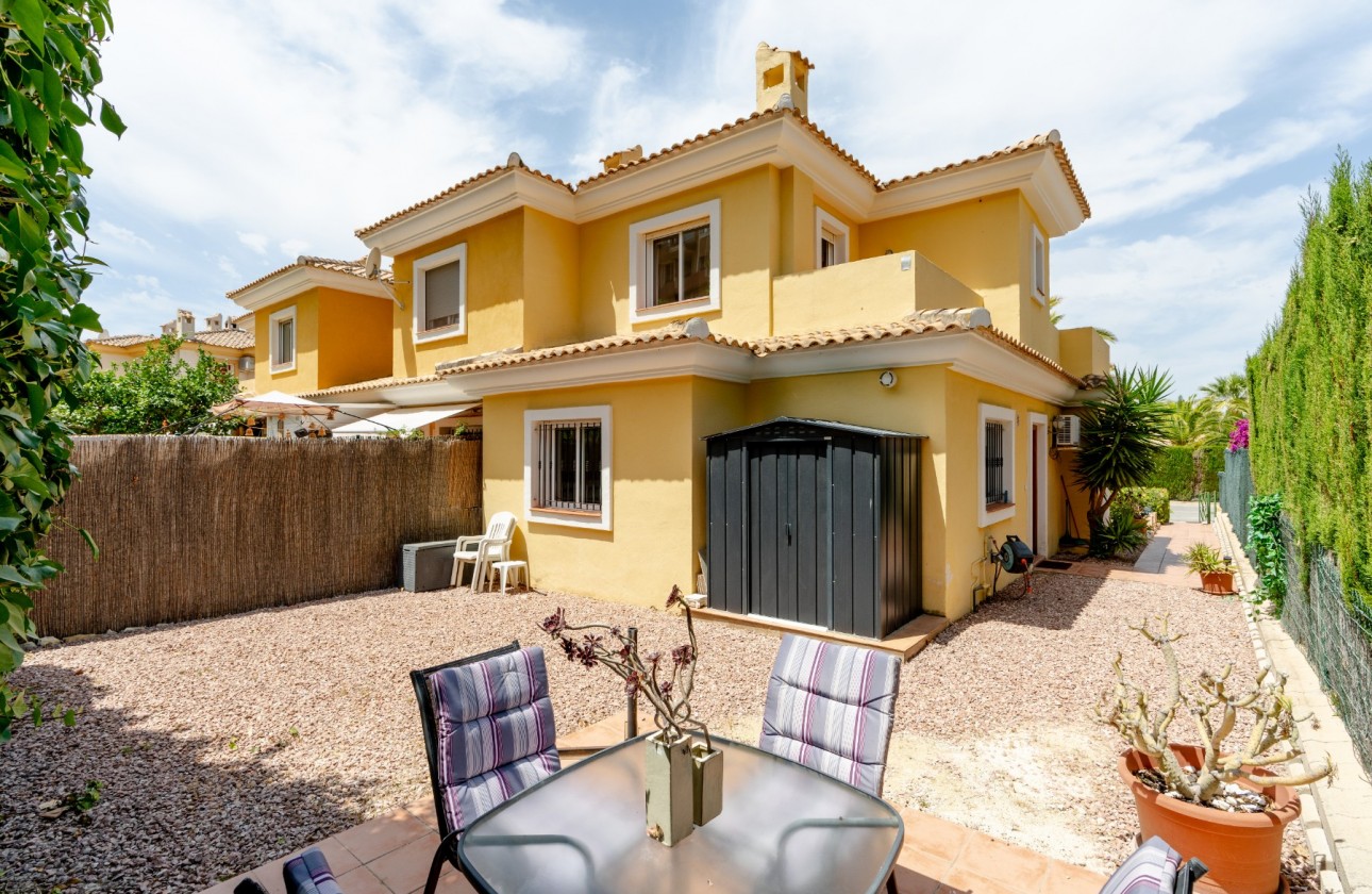 Resale - Villa / Semi-detached - Mutxamel - Club De Golf Bonalba