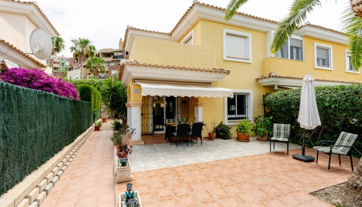 Resale - Villa / Semi-detached - Mutxamel - Club De Golf Bonalba