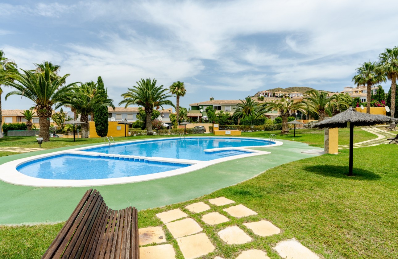 Resale - Villa / Semi-detached - Mutxamel - Club De Golf Bonalba