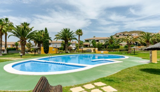 Resale - Villa / Semi-detached - Mutxamel - Club De Golf Bonalba