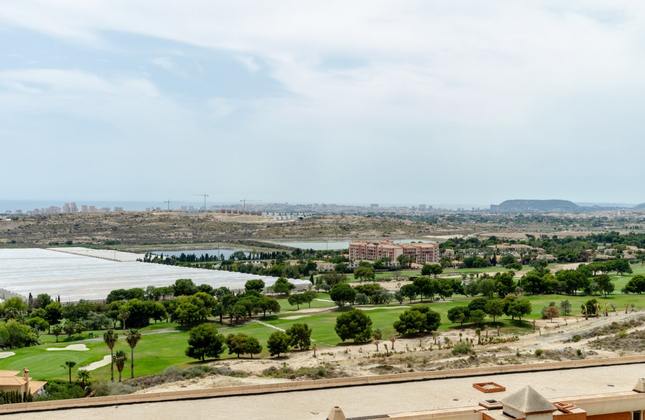 Resale - Villa / parhus - Mutxamel - Club De Golf Bonalba