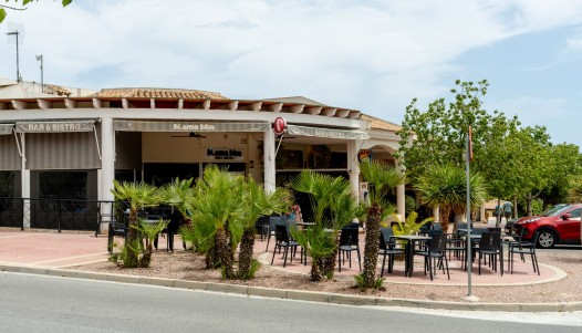 Resale - Villa / parhus - Mutxamel - Club De Golf Bonalba