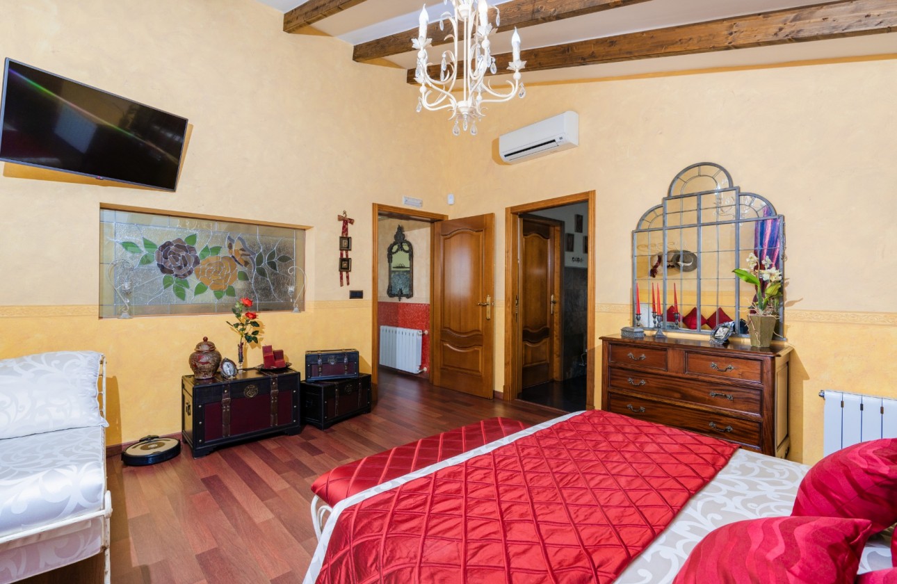 Resale - Villa - San Vicente de Raspeig