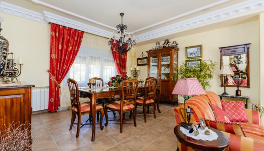 Resale - Villa - San Vicente de Raspeig