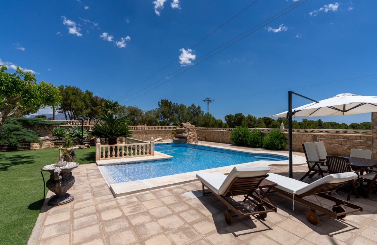 Resale - Villa - San Vicente de Raspeig