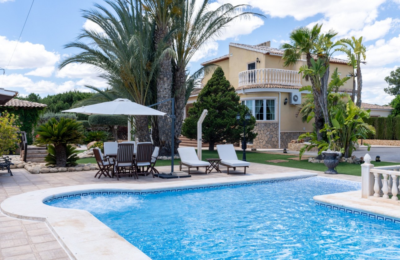 Resale - Villa - San Vicente de Raspeig