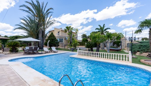 Resale - Villa - San Vicente de Raspeig