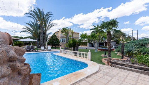 Resale - Villa - San Vicente de Raspeig