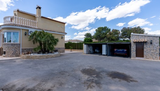 Resale - Villa - San Vicente de Raspeig