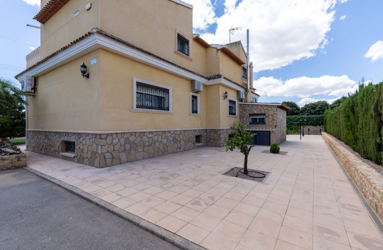 Resale - Villa - San Vicente de Raspeig