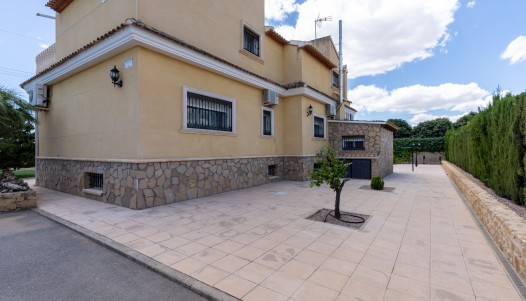 Resale - Villa - San Vicente de Raspeig