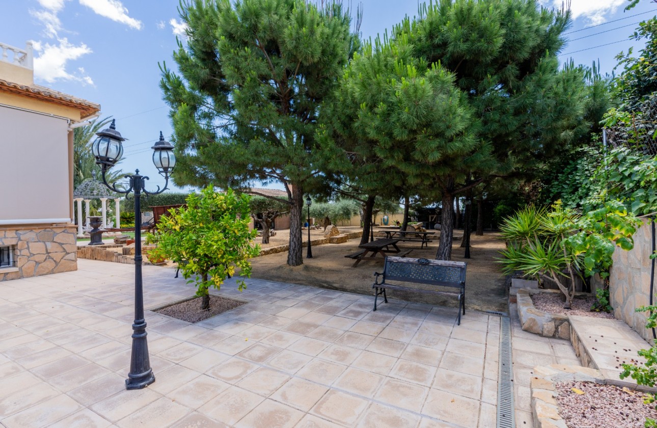 Resale - Villa - San Vicente de Raspeig