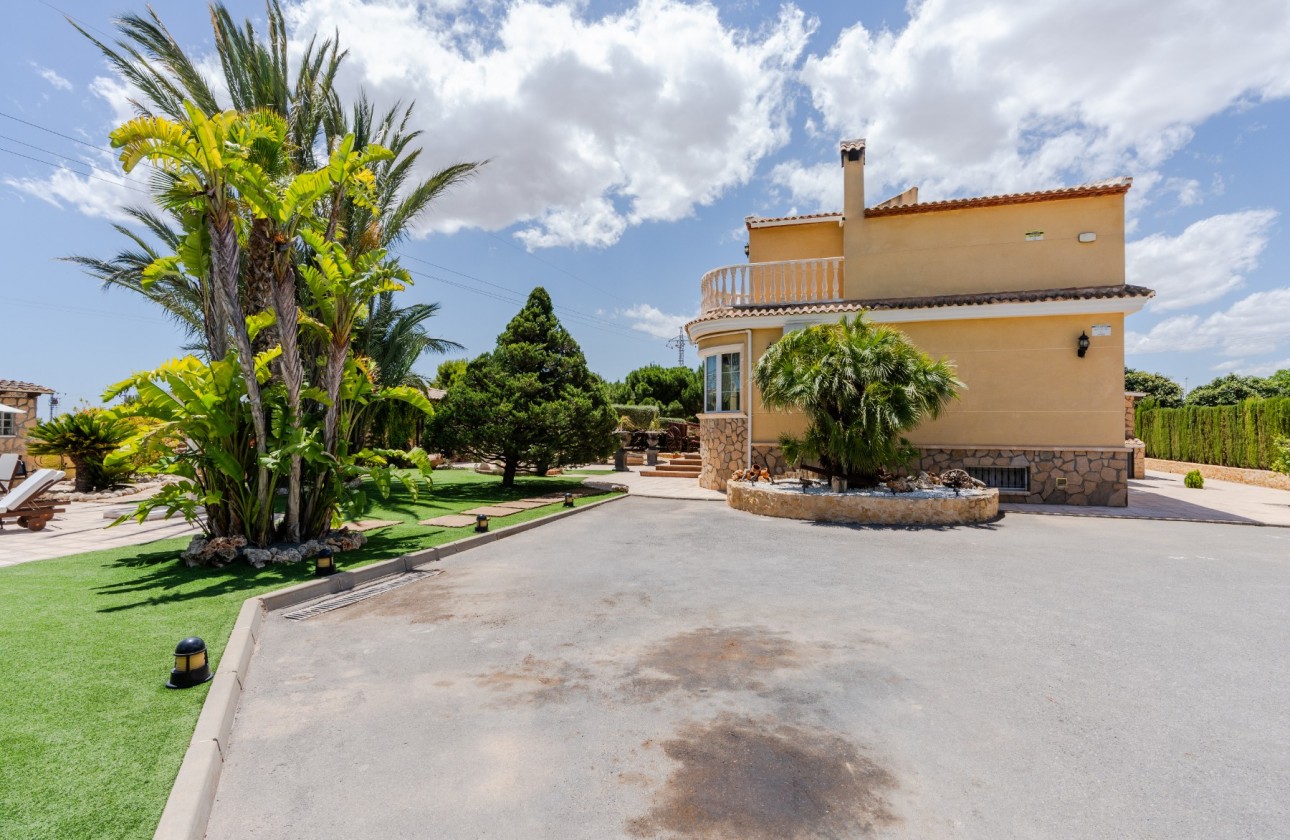 Resale - Villa - San Vicente de Raspeig