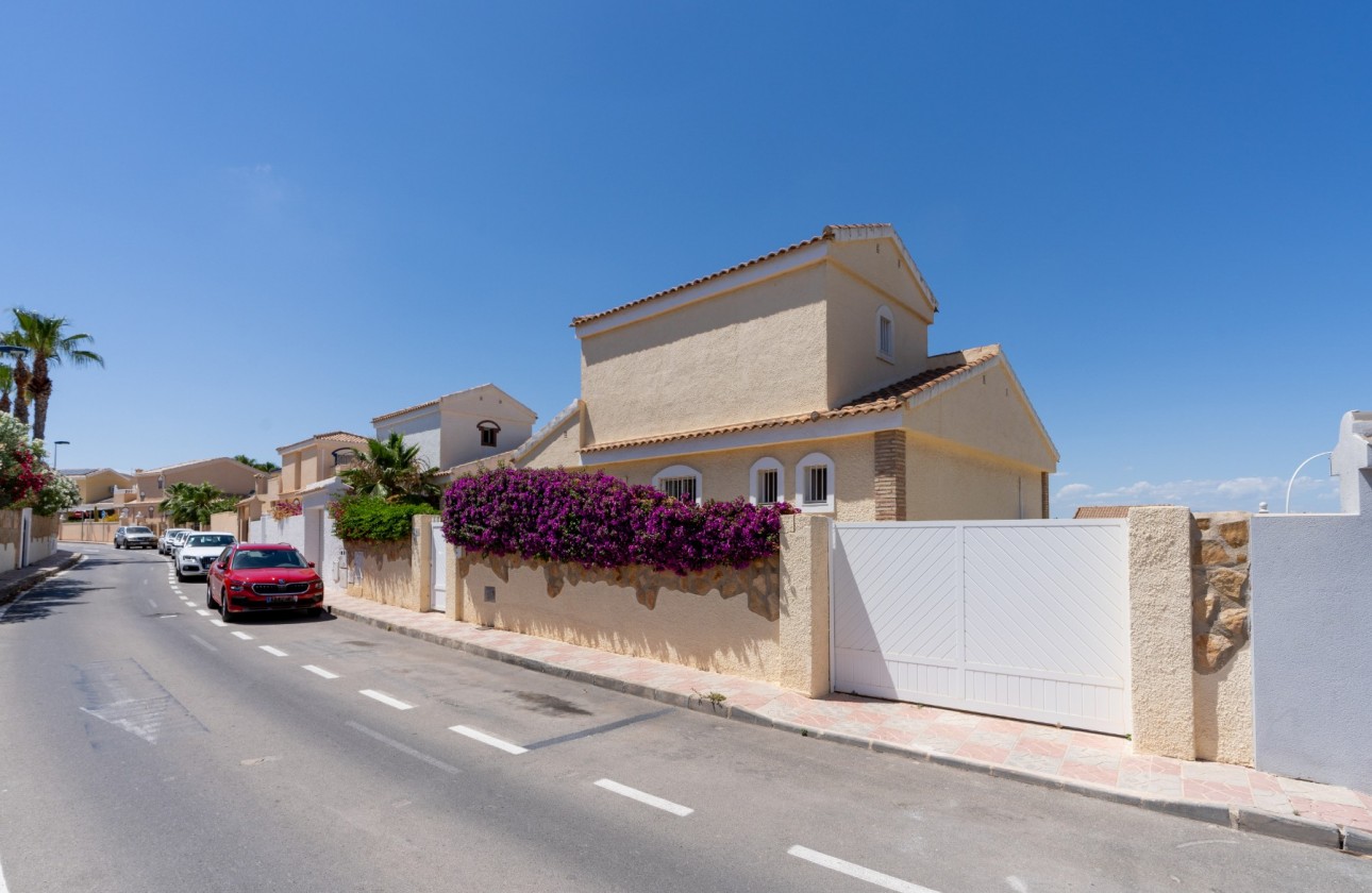 Segunda mano - Chalet independiente  - Gran Alacant - Monte y Mar Bajo