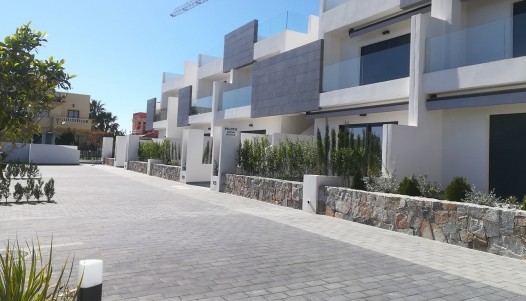 Nueva construcción  - Ático - Torrevieja - Lago Jardin