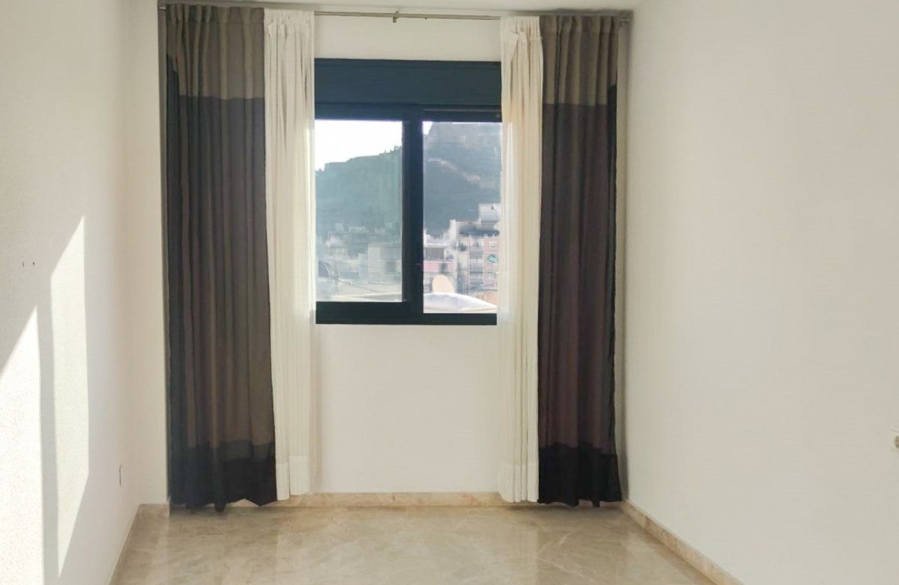 Resale - Apartment - Alicante - Parque Monte Tossal