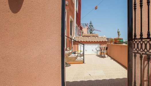 Resale - Villa / Semi-detached - Los Montesinos - La Herrada