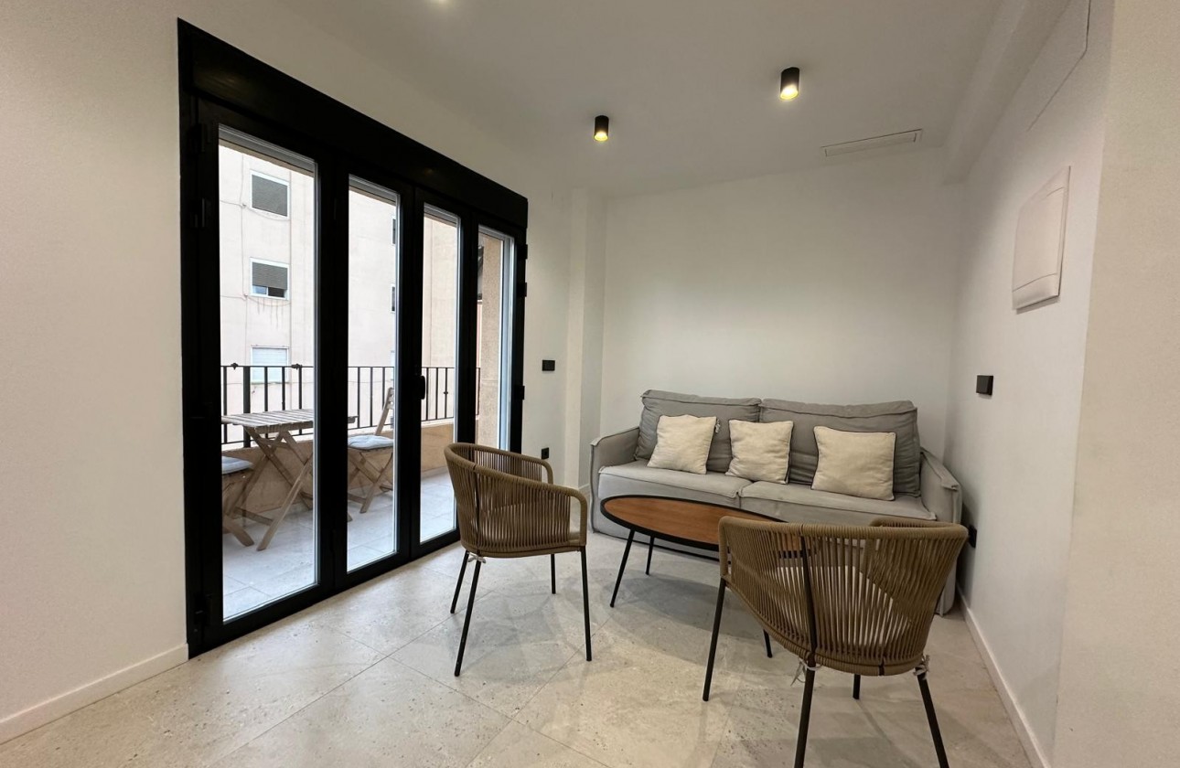 Resale - Apartment - Alicante - Center