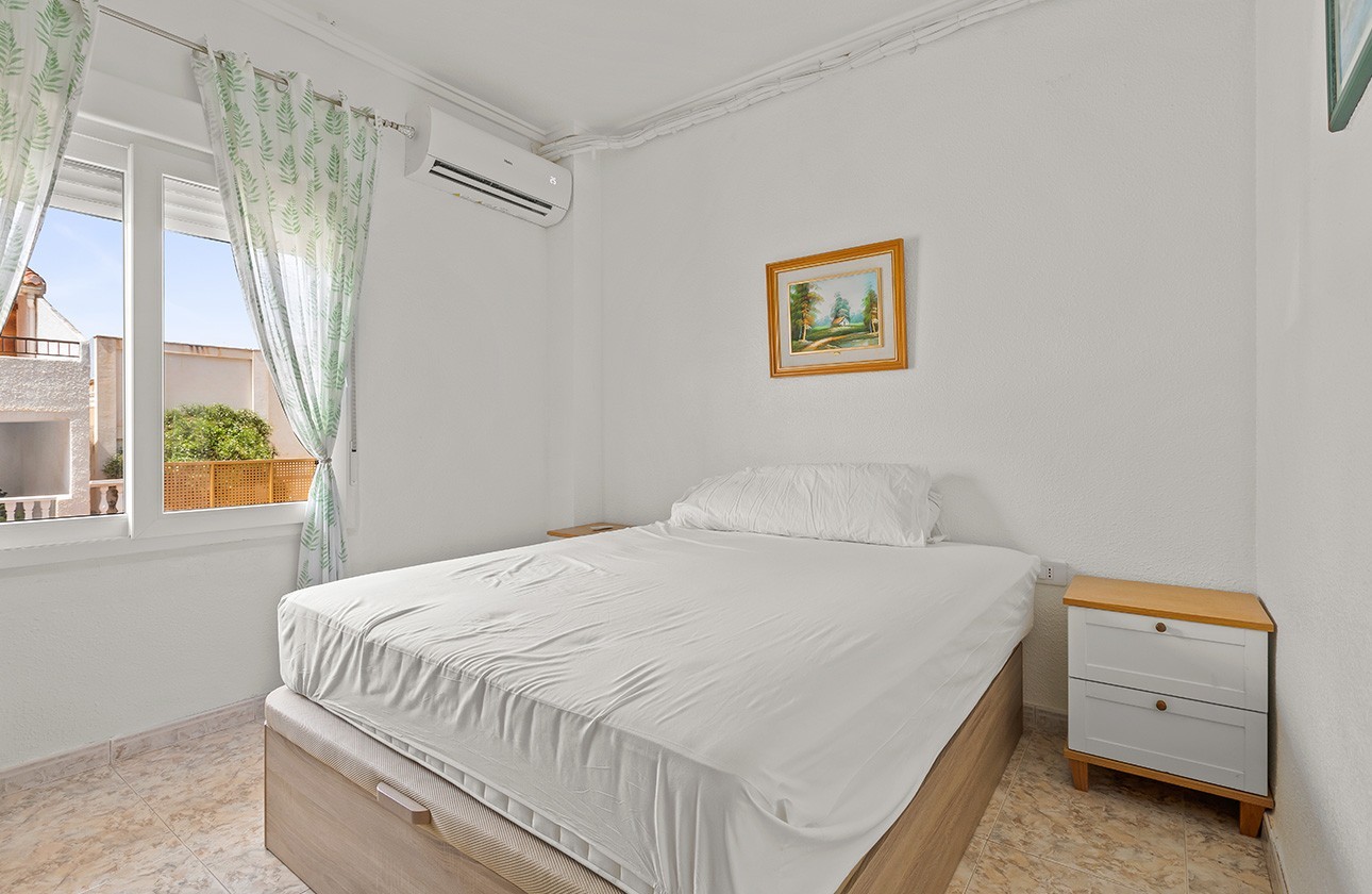 Sprzedaż - Apartament - Torrevieja - 