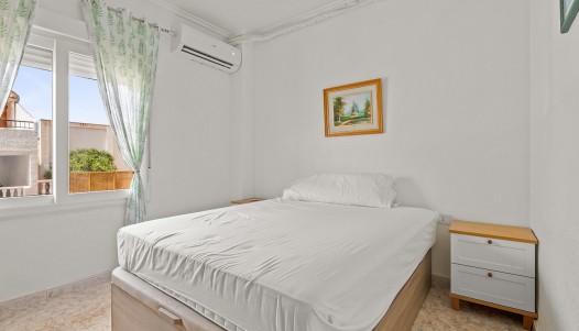 Sprzedaż - Apartament - Torrevieja - 