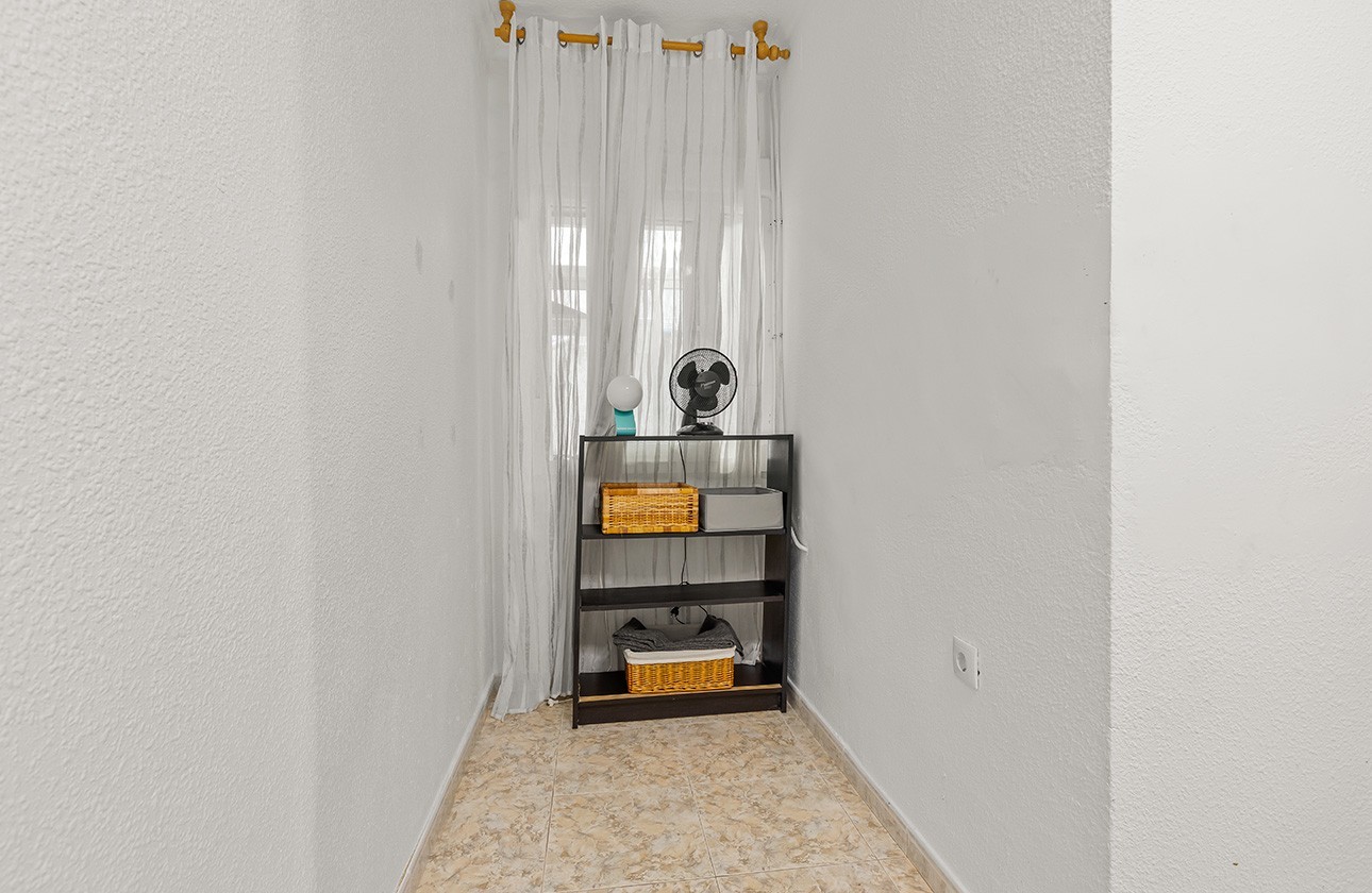 Resale - Apartment - Torrevieja - Playa de los Náufragos