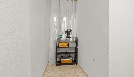 Resale - Apartment - Torrevieja - Playa de los Náufragos