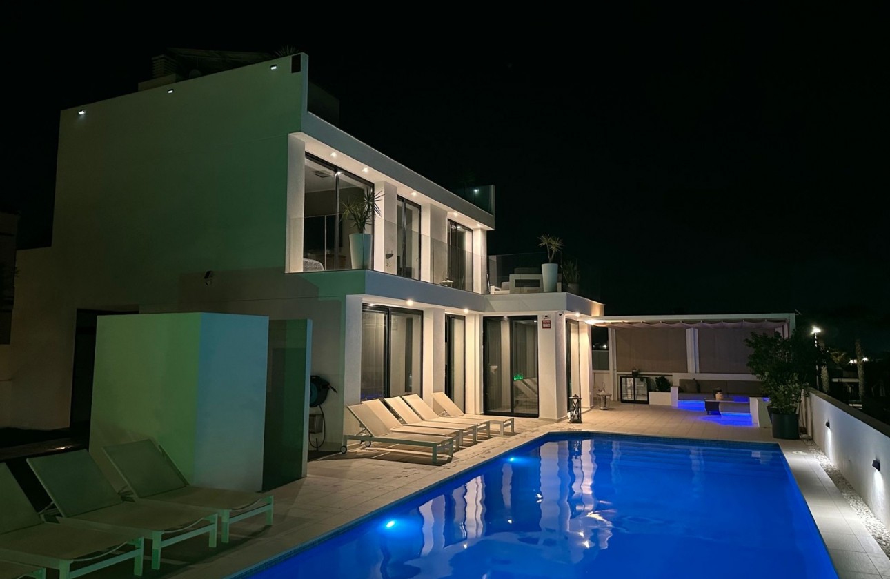 Resale - Villa - San Fulgencio - La Marina