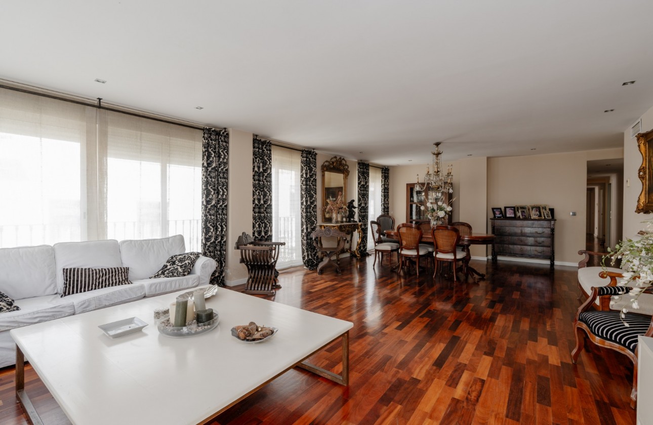 Resale - Apartment - Alicante - Center