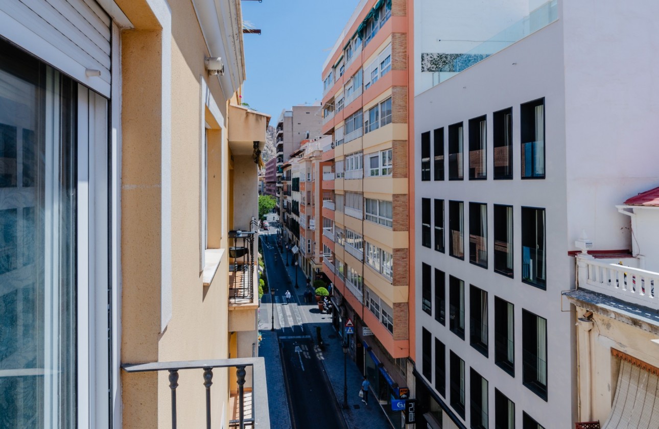 Segunda mano - Apartamento - Alicante - Centro